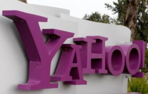 Yahoo își schimbă numele